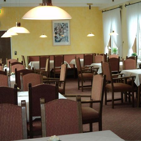 Hotel An Der Ilse Лемго Экстерьер фото
