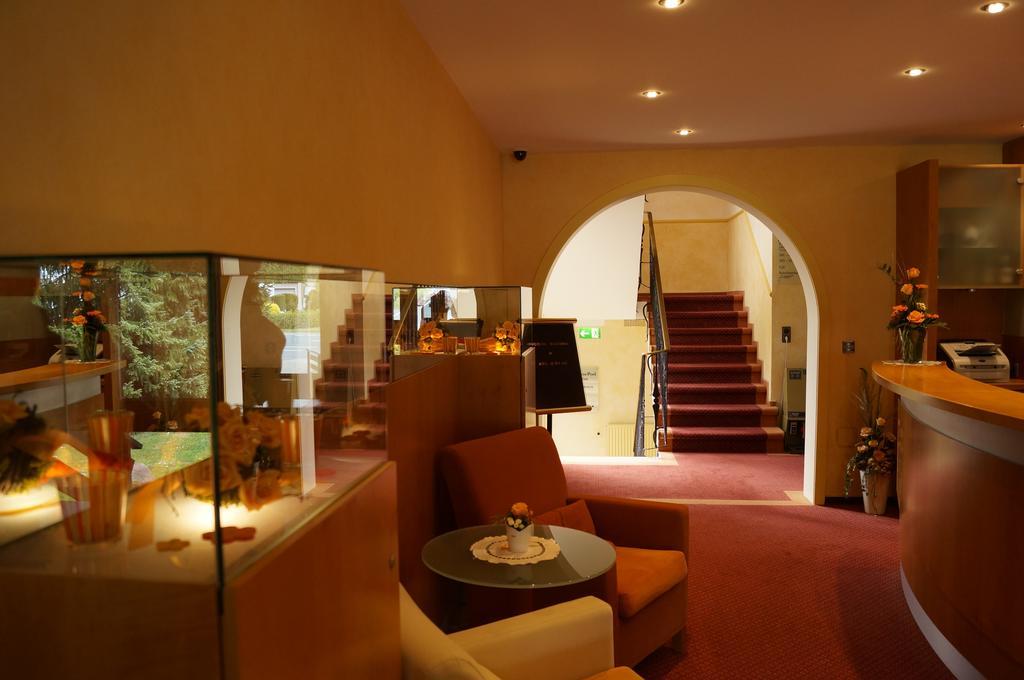 Hotel An Der Ilse Лемго Экстерьер фото