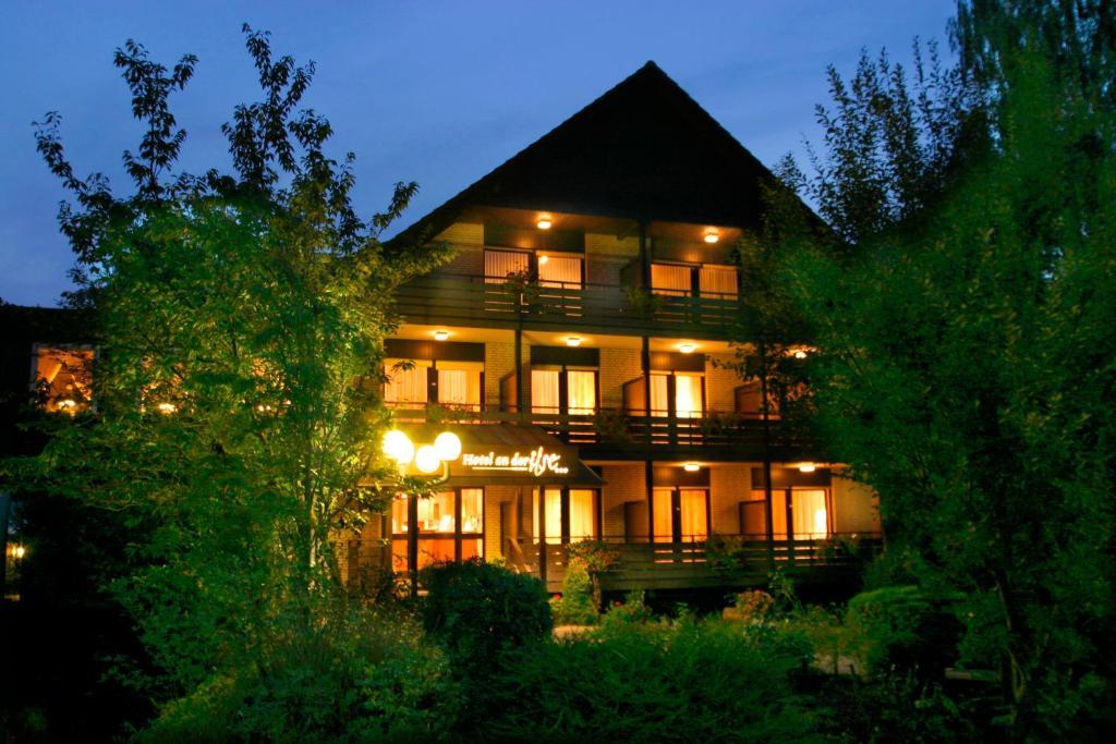 Hotel An Der Ilse Лемго Экстерьер фото