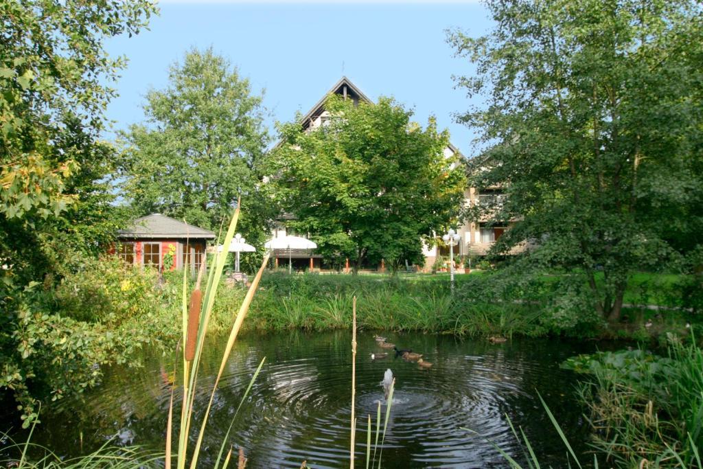 Hotel An Der Ilse Лемго Экстерьер фото